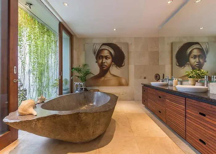Eshara 21 Our Luxury 5br Escape&huge Pool Oberoi Villa Seminyak