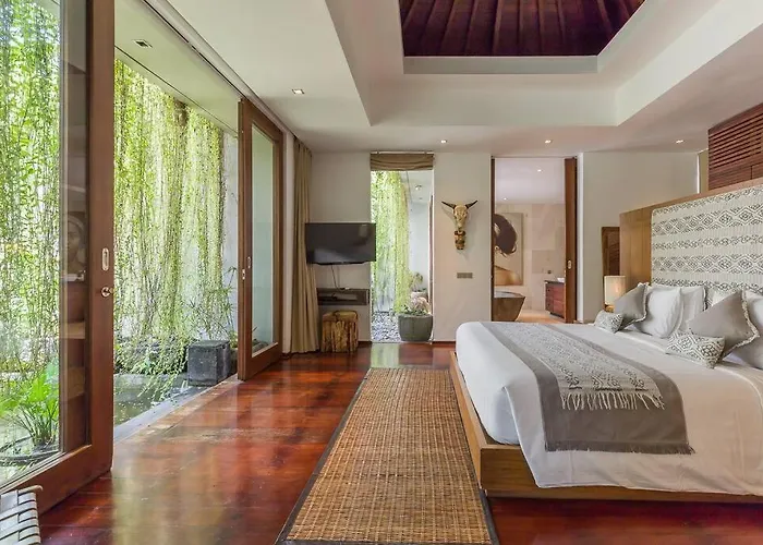 Eshara 21 Our Luxury 5br Escape&huge Pool Oberoi Villa