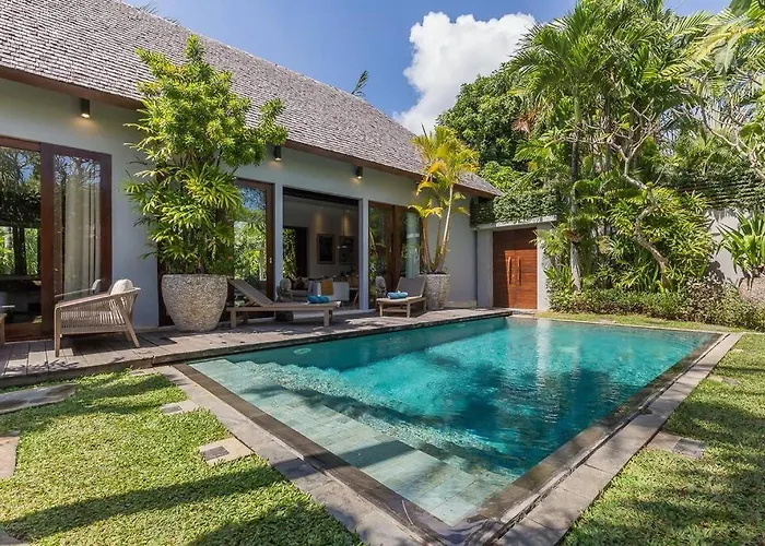Eshara 21 Our Luxury 5br Escape&huge Pool Oberoi Villa Seminyak