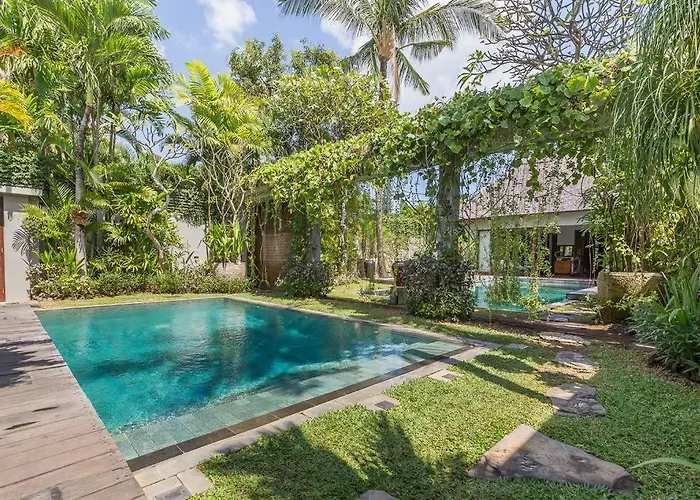 Eshara 21 Our Luxury 5br Escape&huge Pool Oberoi Seminyak